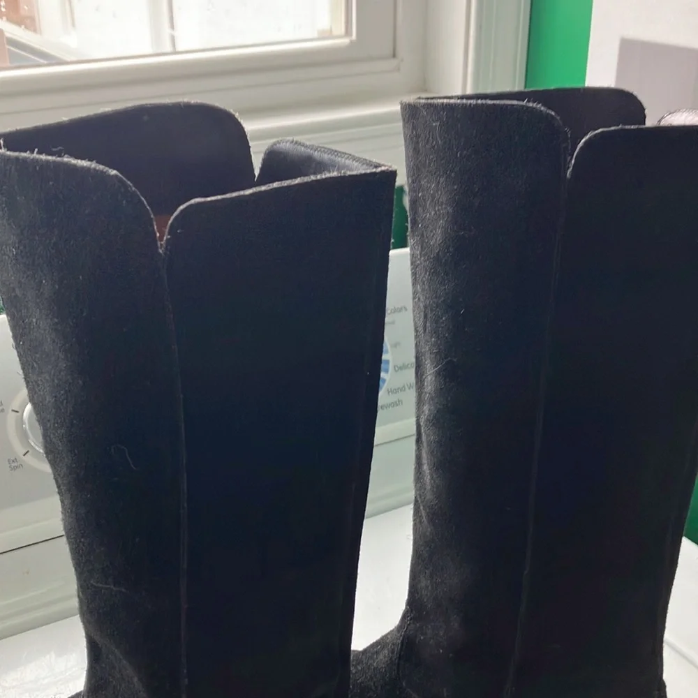 Liz Claiborne black suede tall flat boots 8M riding boot style